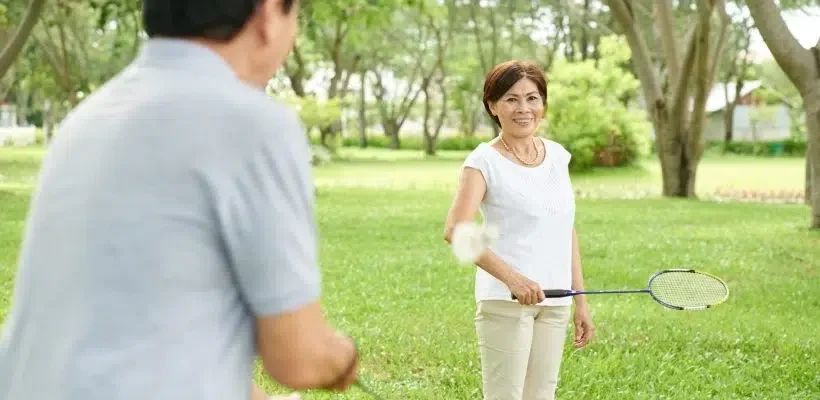 playing-badbinton-scaled-q0n6rorw2e820k2j6tvmxji02xjd7cxxoz19fgjd0g